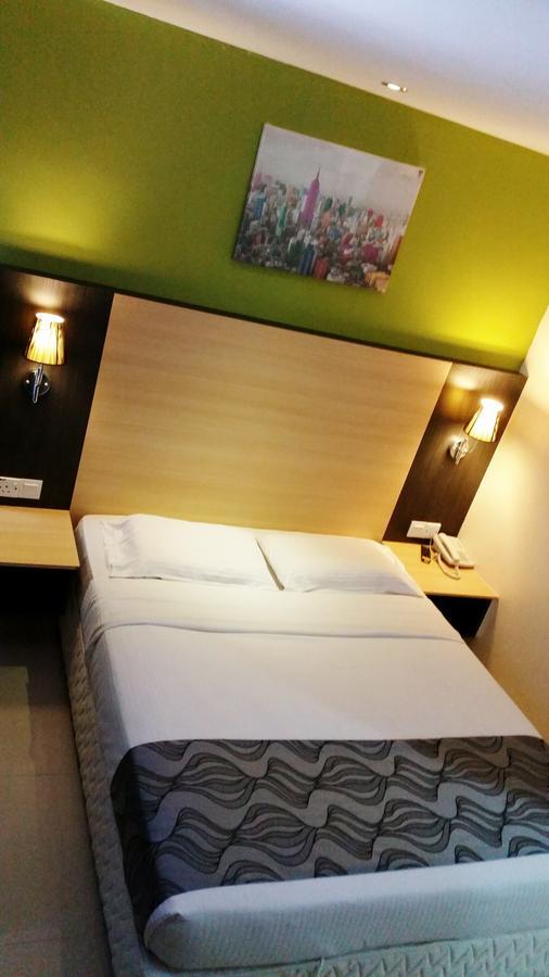 Oyo 786 The Citilite Hotel Kuantan Exterior photo