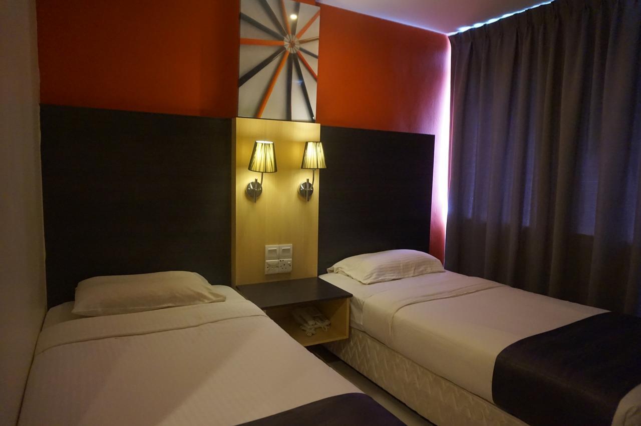 Oyo 786 The Citilite Hotel Kuantan Exterior photo