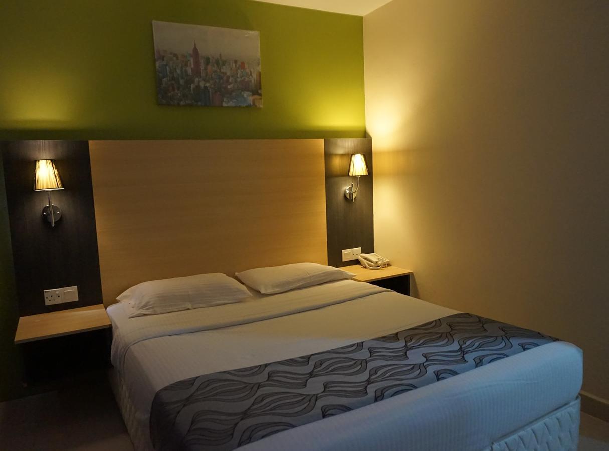 Oyo 786 The Citilite Hotel Kuantan Exterior photo