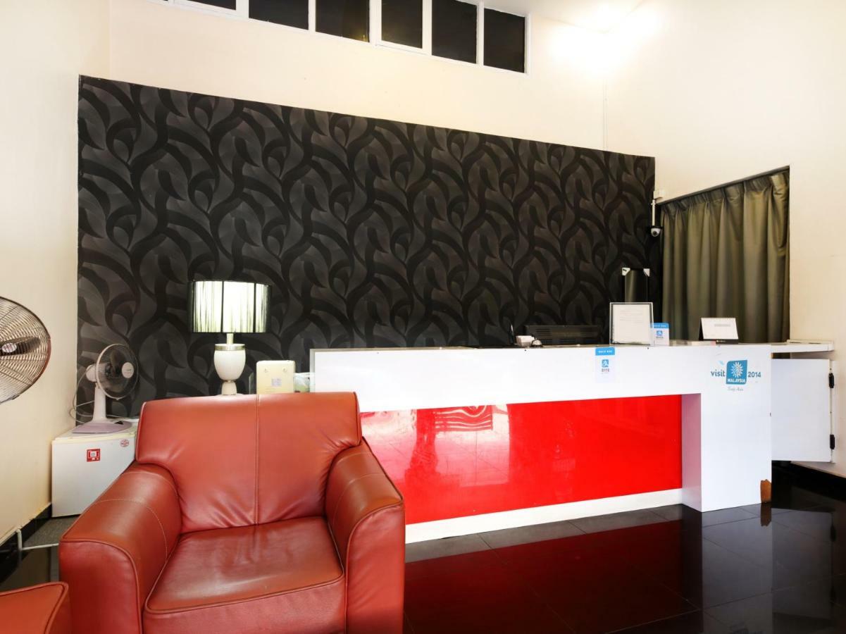 Oyo 786 The Citilite Hotel Kuantan Exterior photo